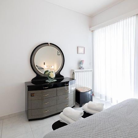 Seaside Penthouse In Kalamata Exteriör bild