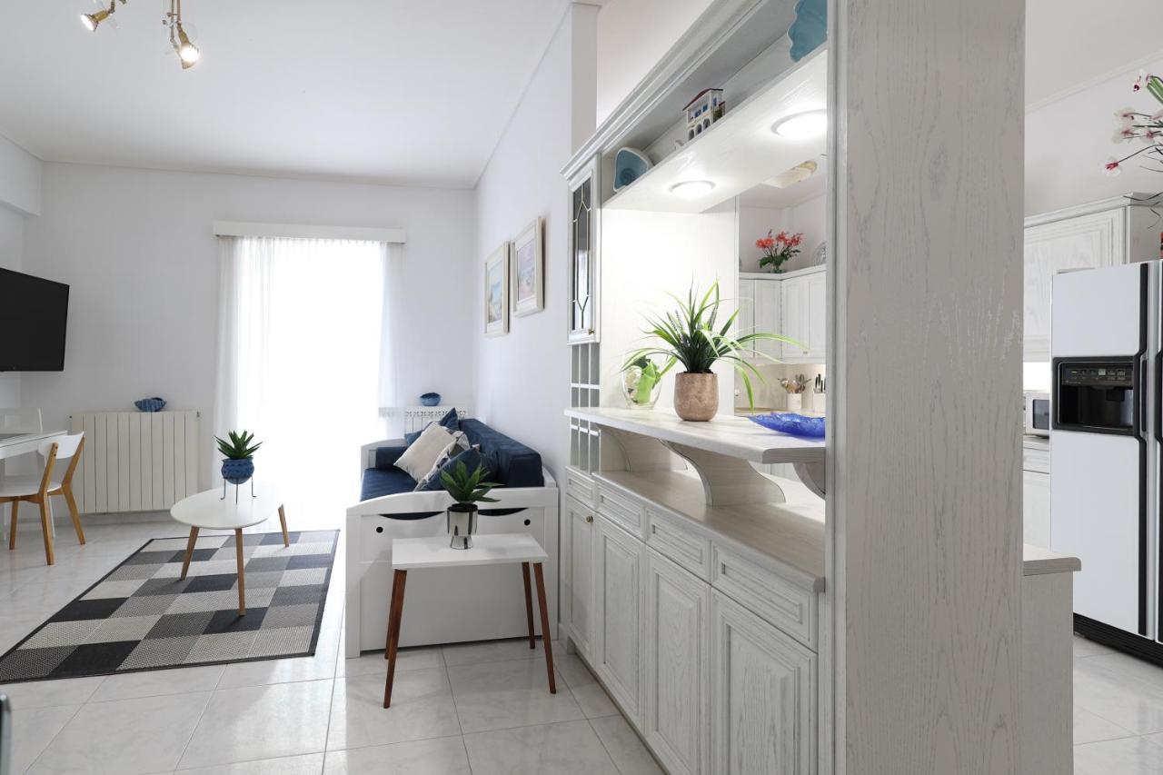 Seaside Penthouse In Kalamata Exteriör bild