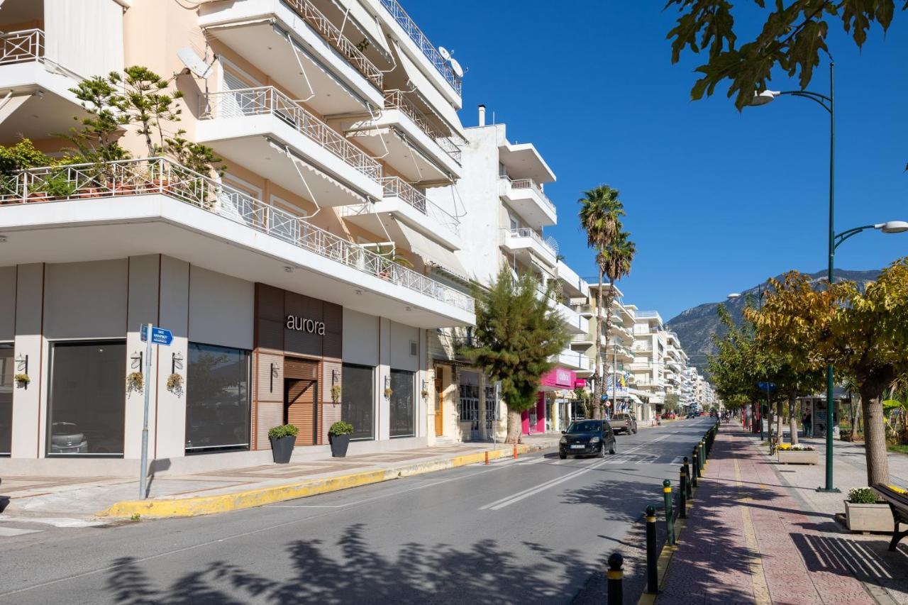 Seaside Penthouse In Kalamata Exteriör bild